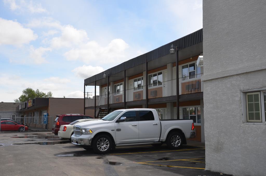 Coachman Inn Regina Exterior photo